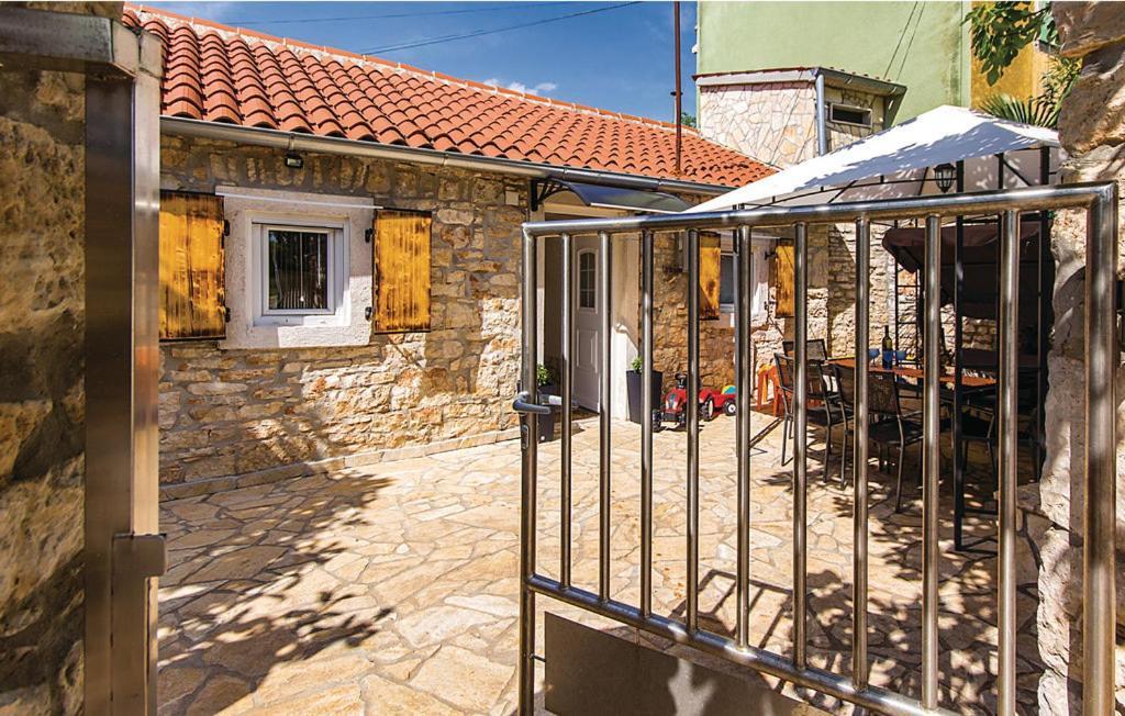 Holiday House Carpe Diem Pula Apartment Exterior photo