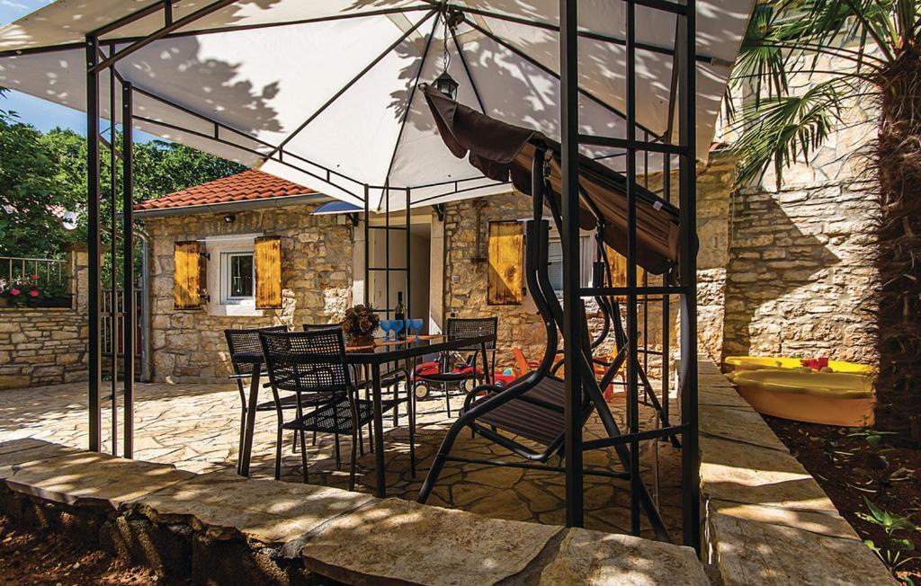 Holiday House Carpe Diem Pula Apartment Exterior photo